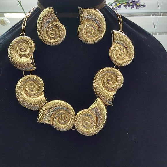 Gold Spiral Necklace and Earring Set - Picture 1 of 4